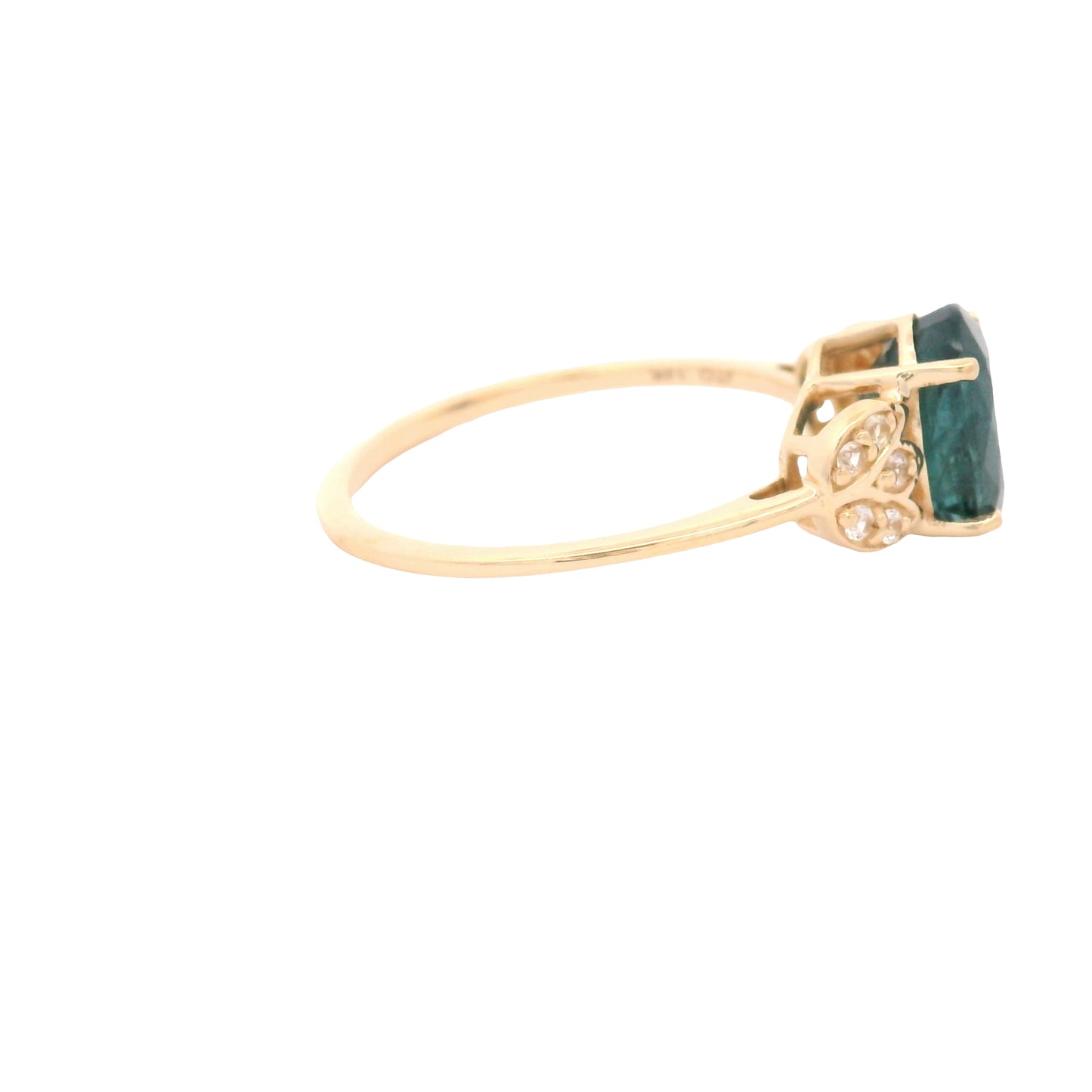 2.18 Ct Oval Sapphire 14K Gold Ring