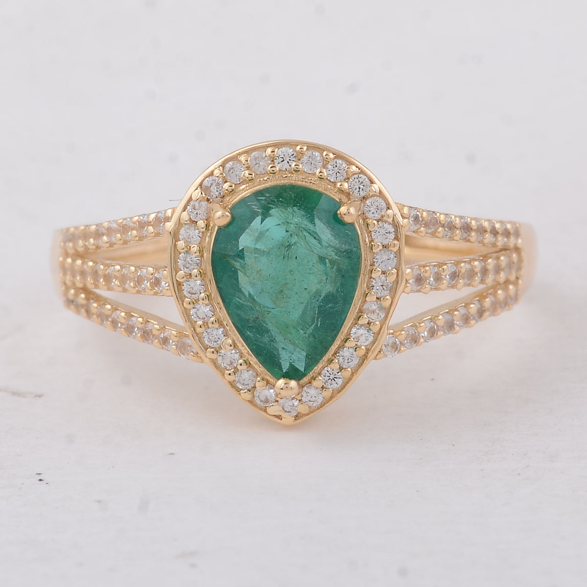 1.52 Ct Pear Emerald 9K Gold Ring