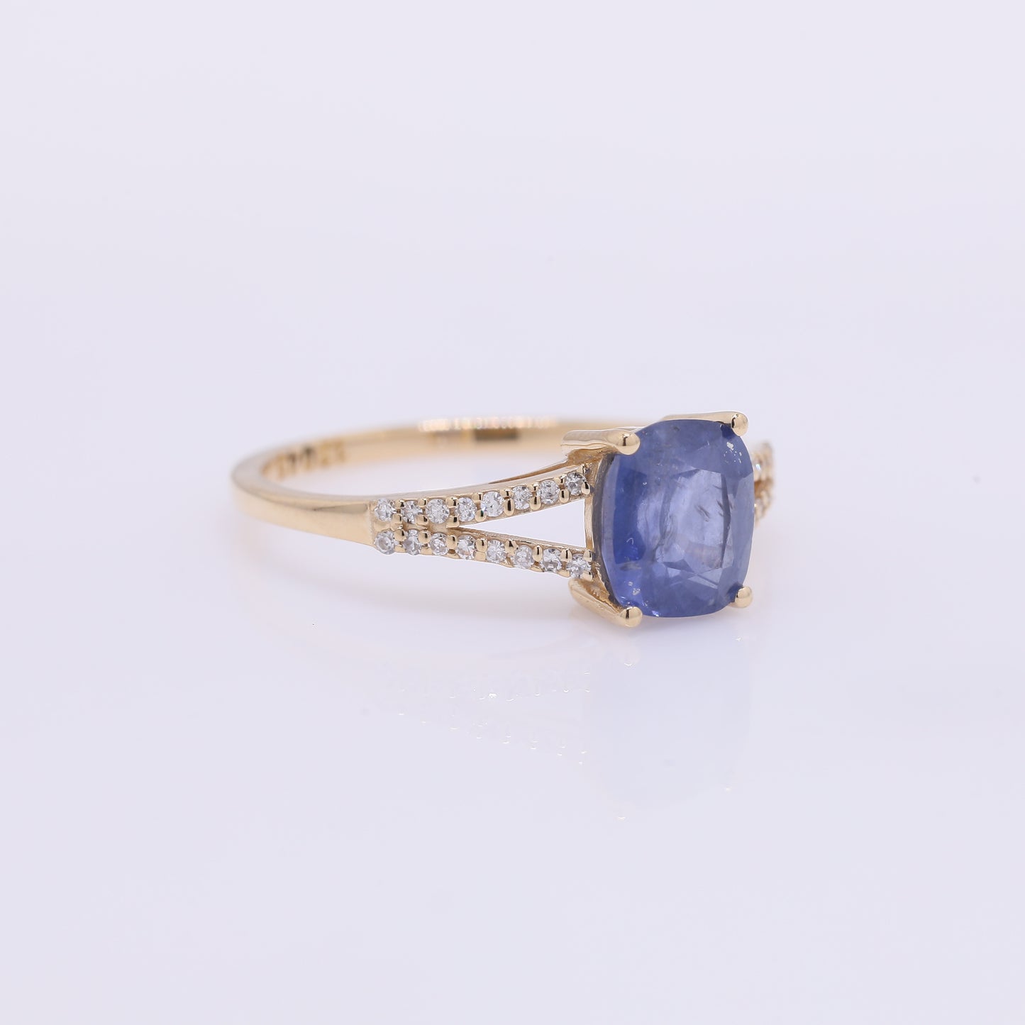 1.92 Ct Cushion Mixed Cut Natural Sapphire 14K Gold Ring