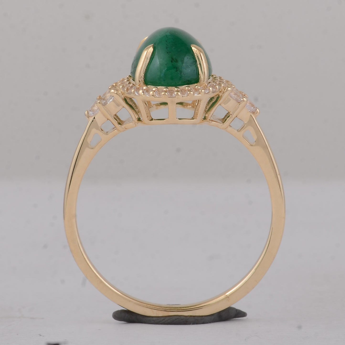 3.06 Ct Oval Emerald 9K Gold Ring
