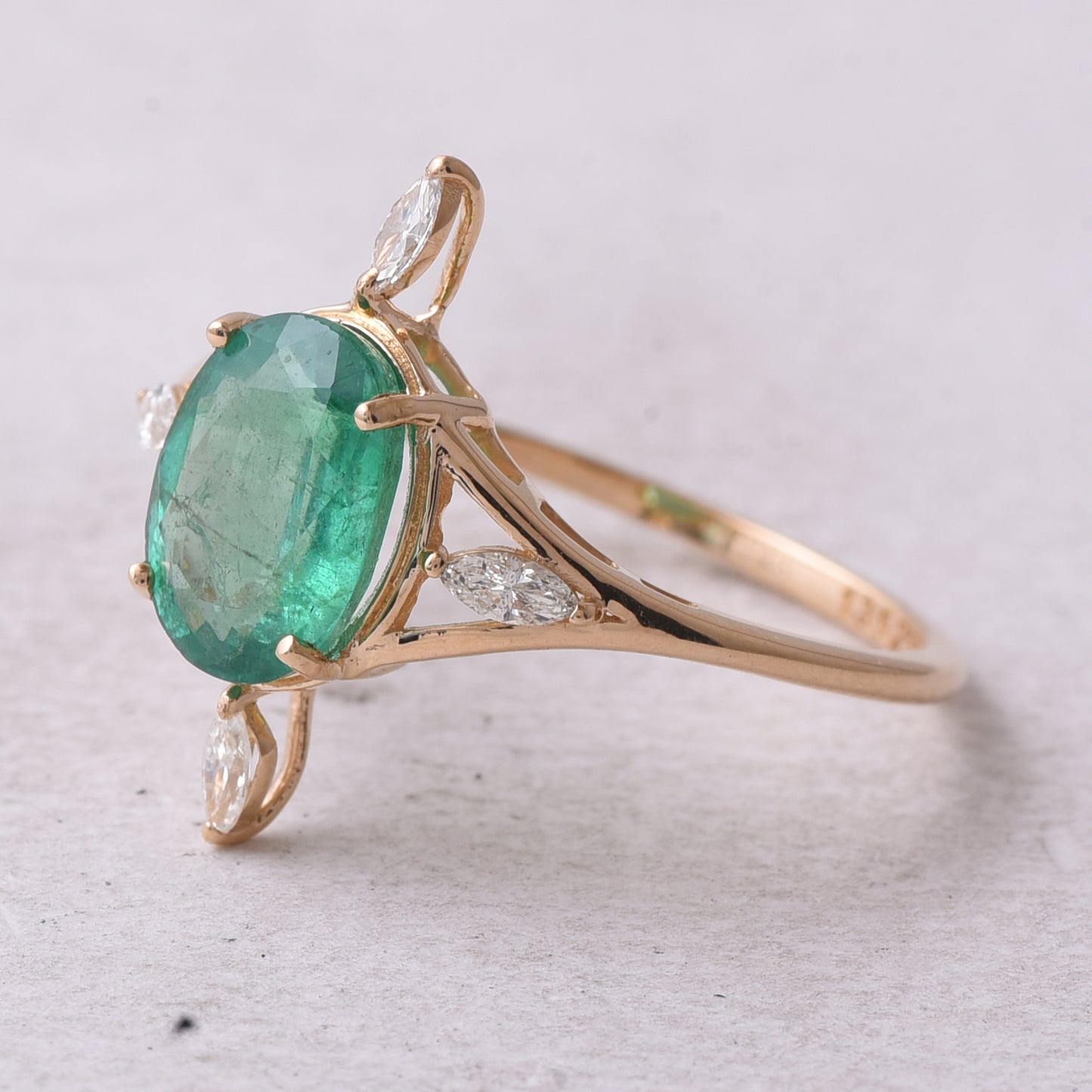 1.80 Ct Oval Natural Emerald 14K Gold Ring