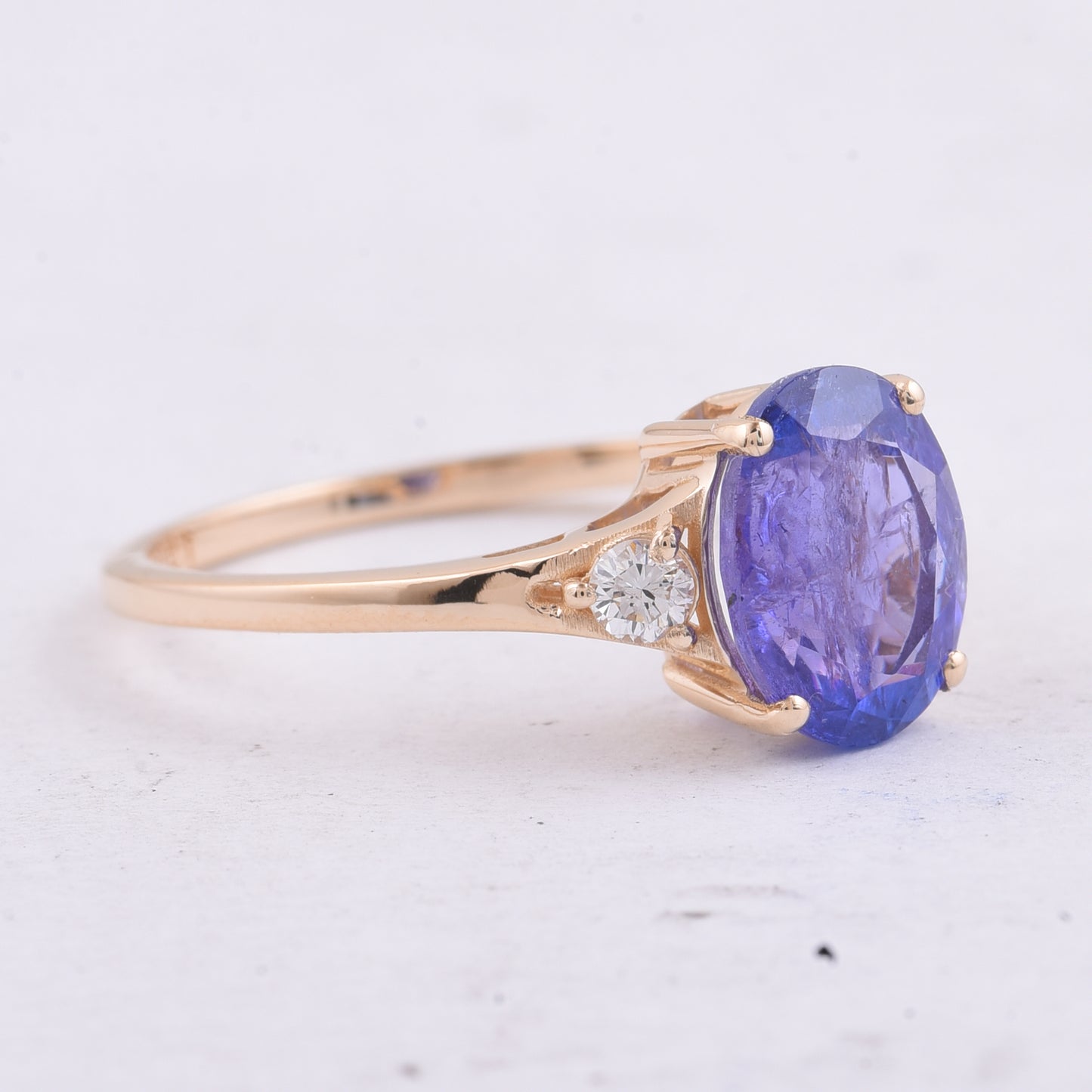 2.60 Ct Oval Natural Tanzanite 14K Gold Ring