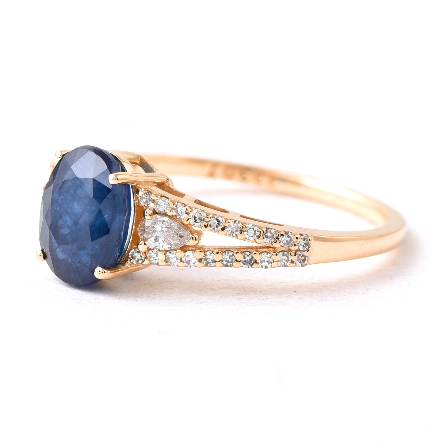 2.13 Ct Oval Sapphire 14K Gold Ring
