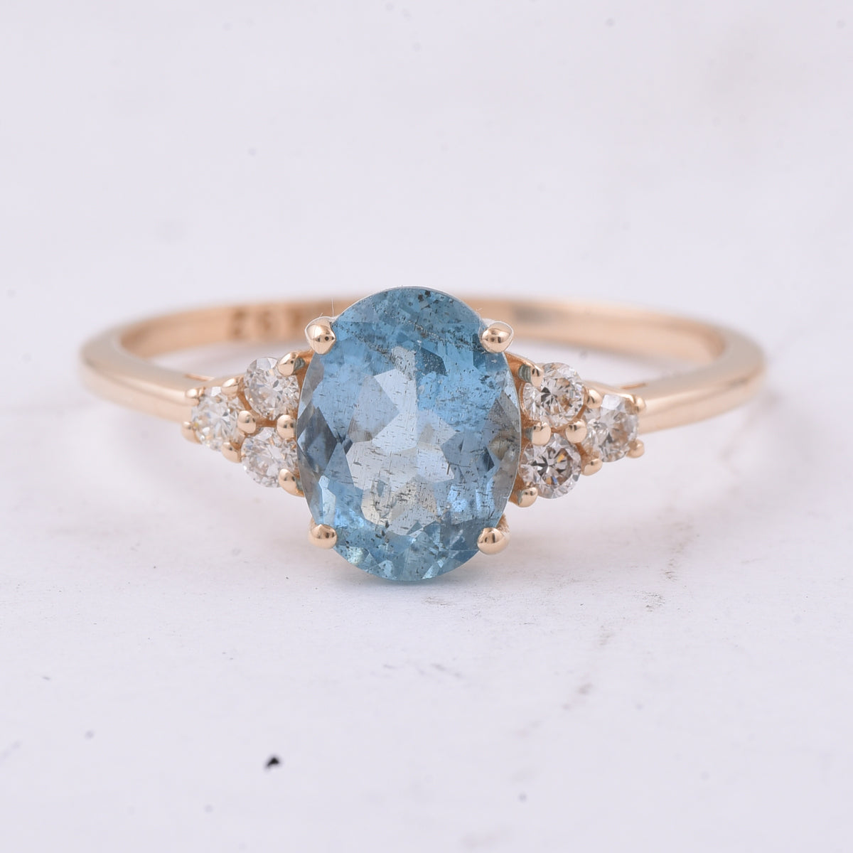 1.33 Ct Oval Natural Aquamarine 14K Gold Ring
