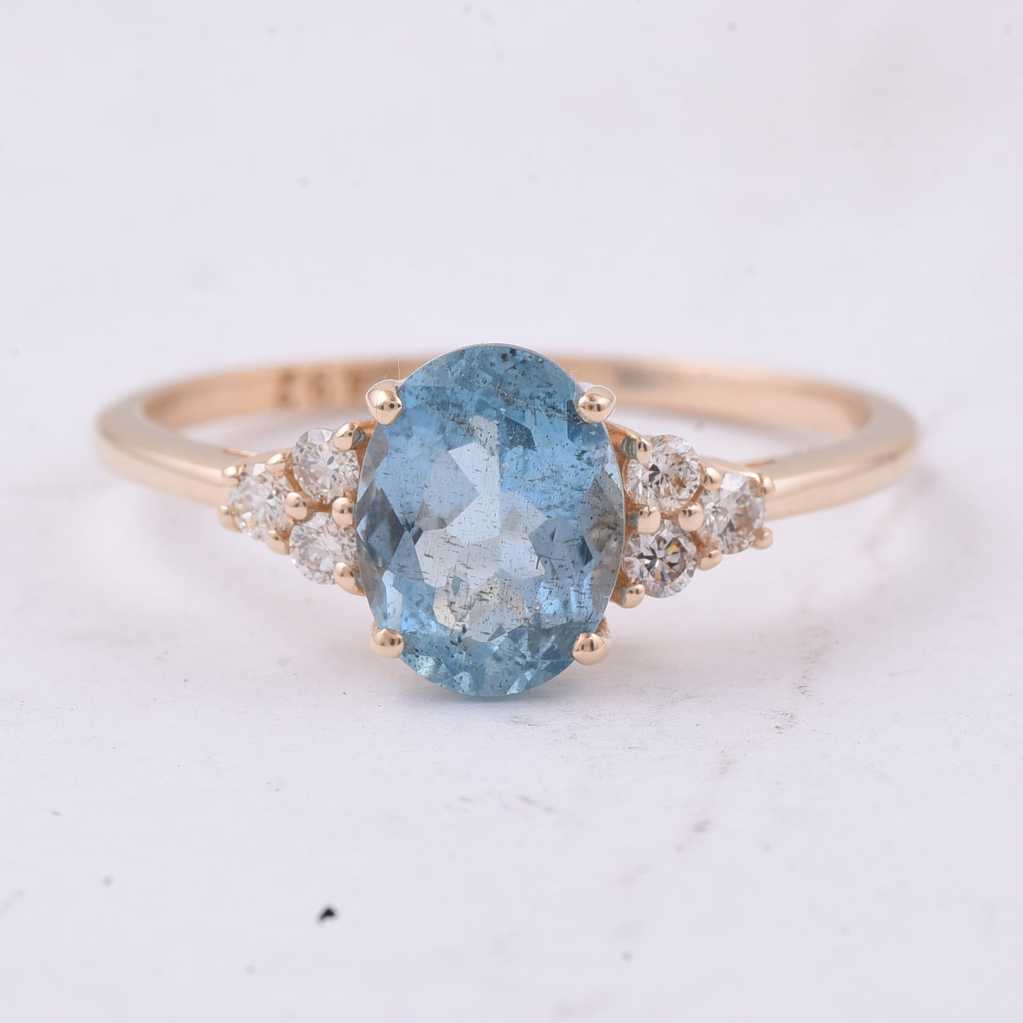 1.33 Ct Oval Natural Aquamarine 14K Gold Ring
