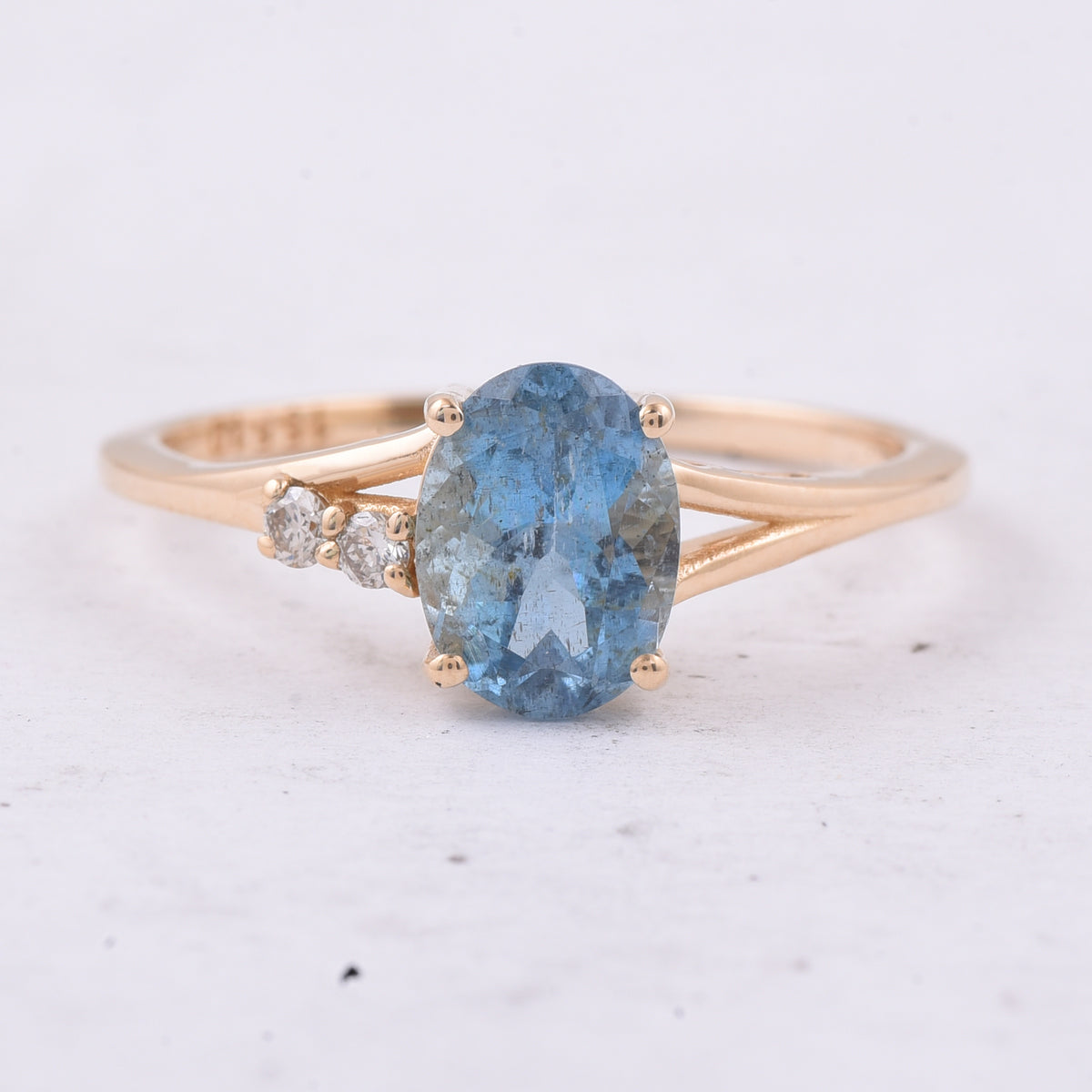 1.20 Ct Oval Natural Aquamarine 14K Gold Ring