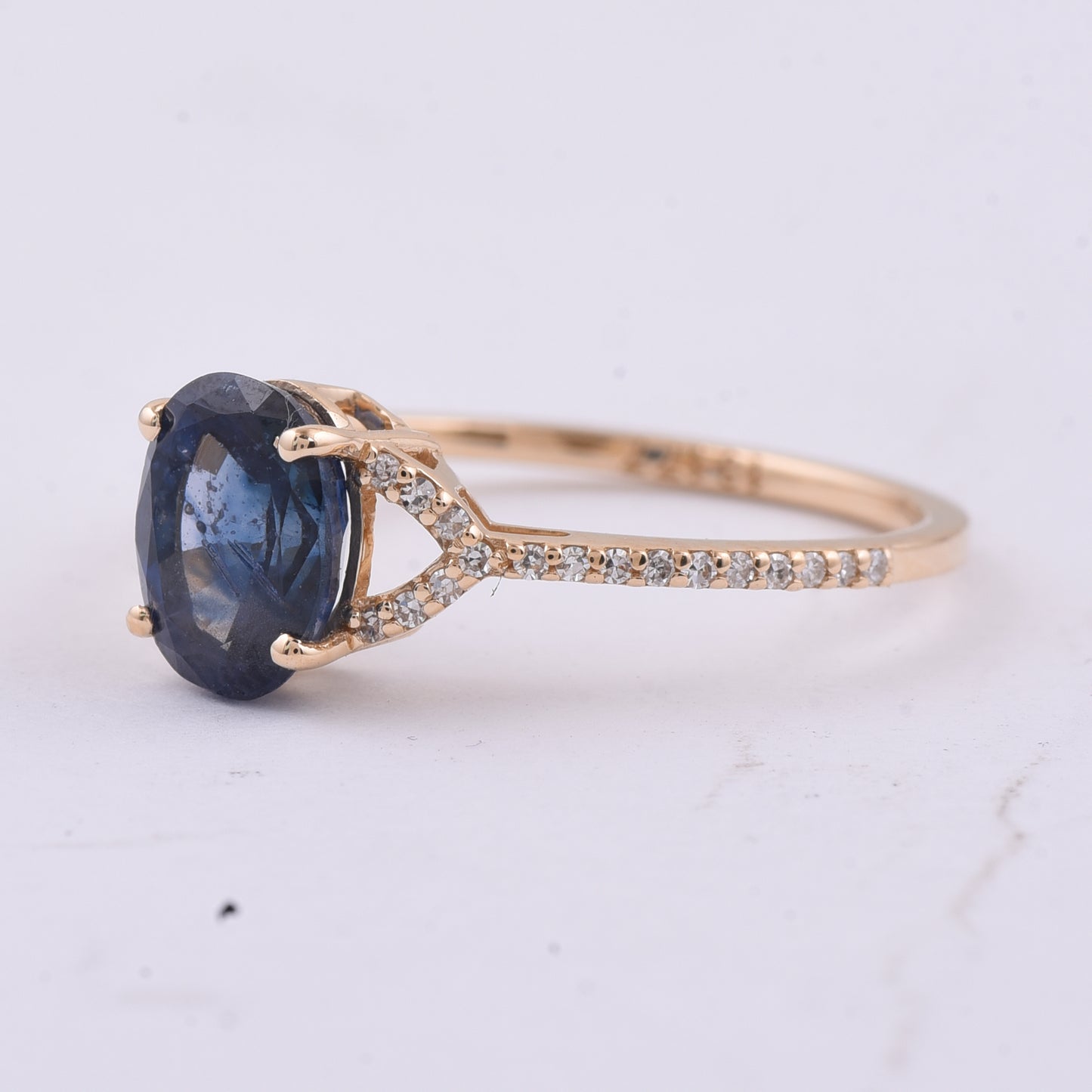 2.01 Ct Oval Natural Sapphire 14K Gold Ring
