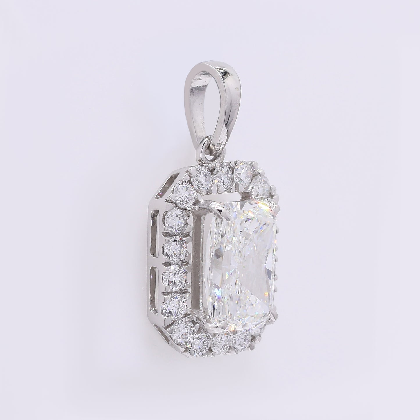 2.38 Carats Lab Grown Diamond 950 Platinum Pendant