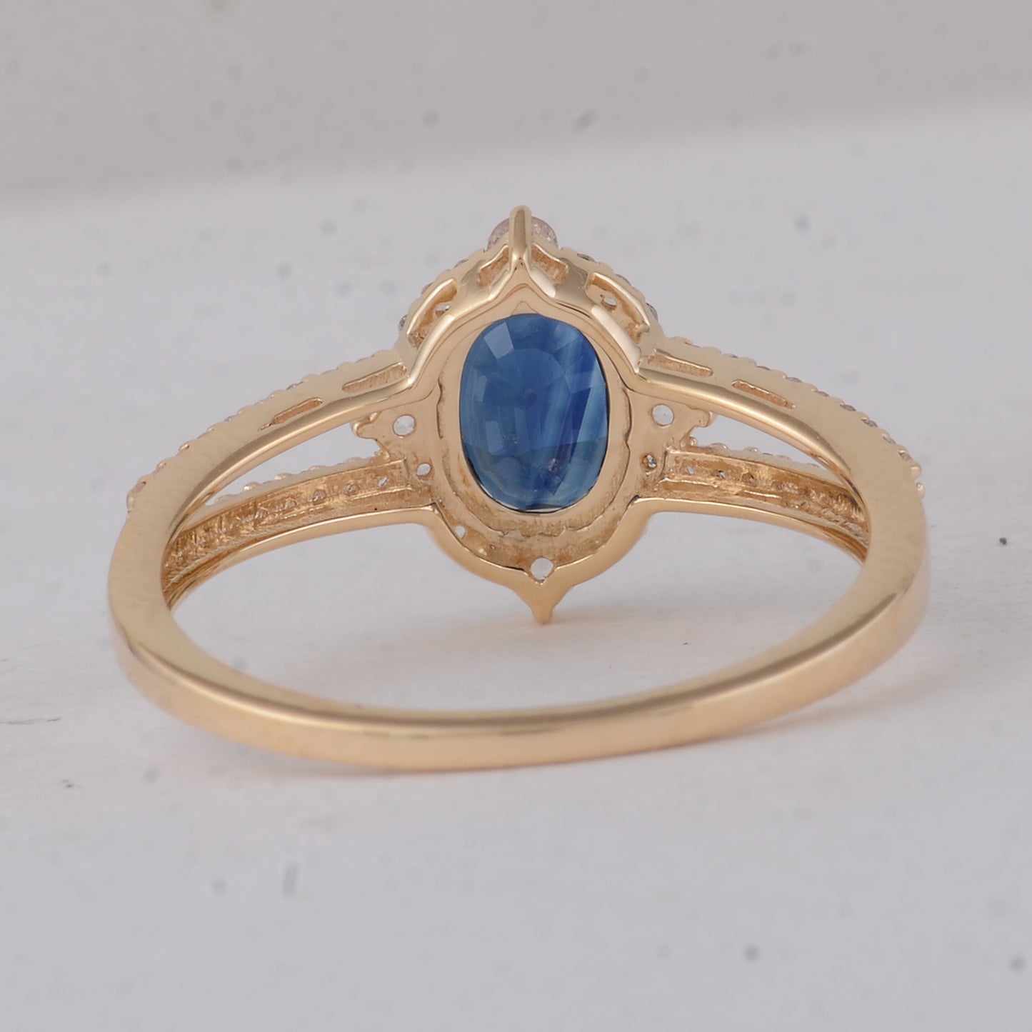 1.44 Ct Oval Sapphire 9K Gold Ring
