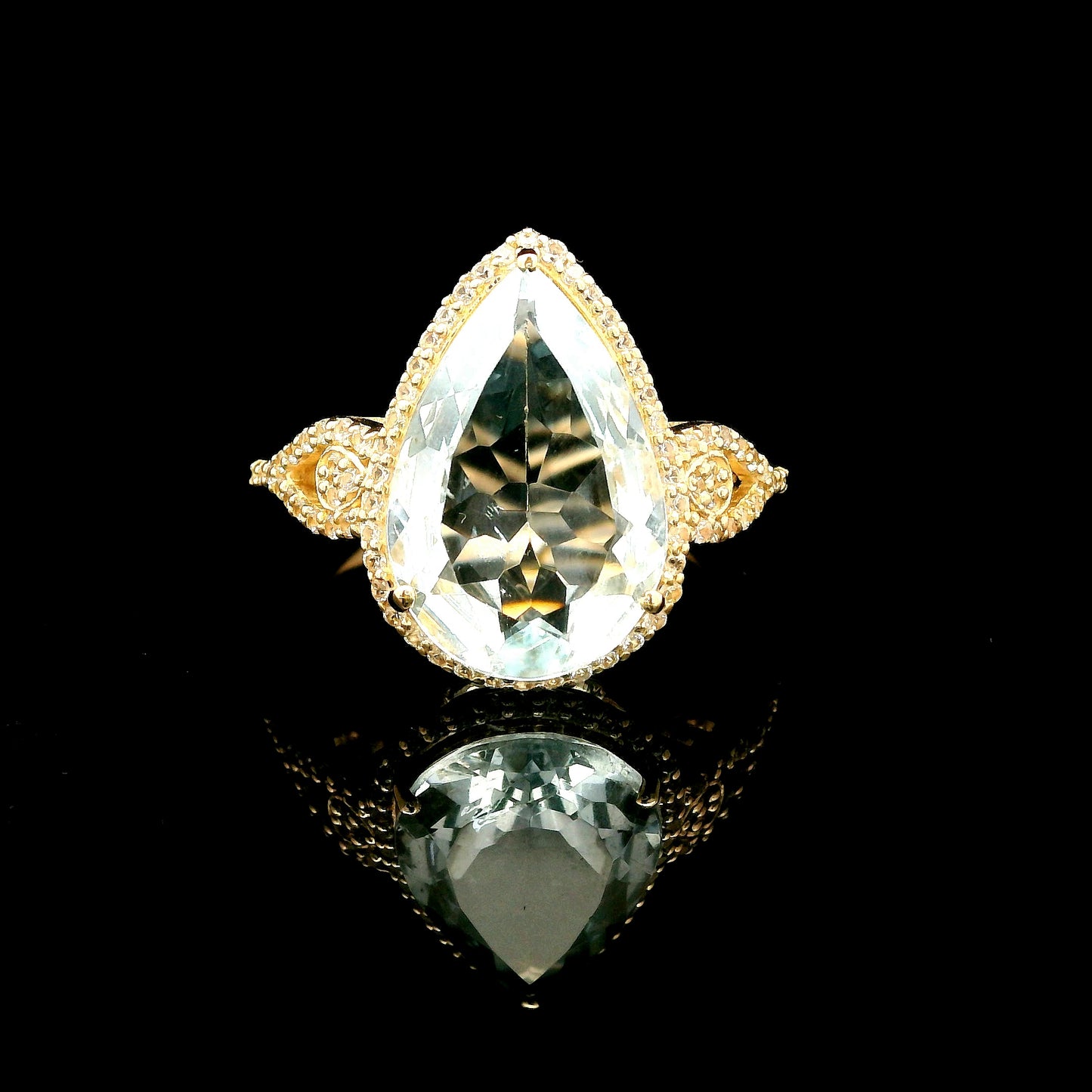 4.05 Ct Pear Aquamarine 9K Gold Ring