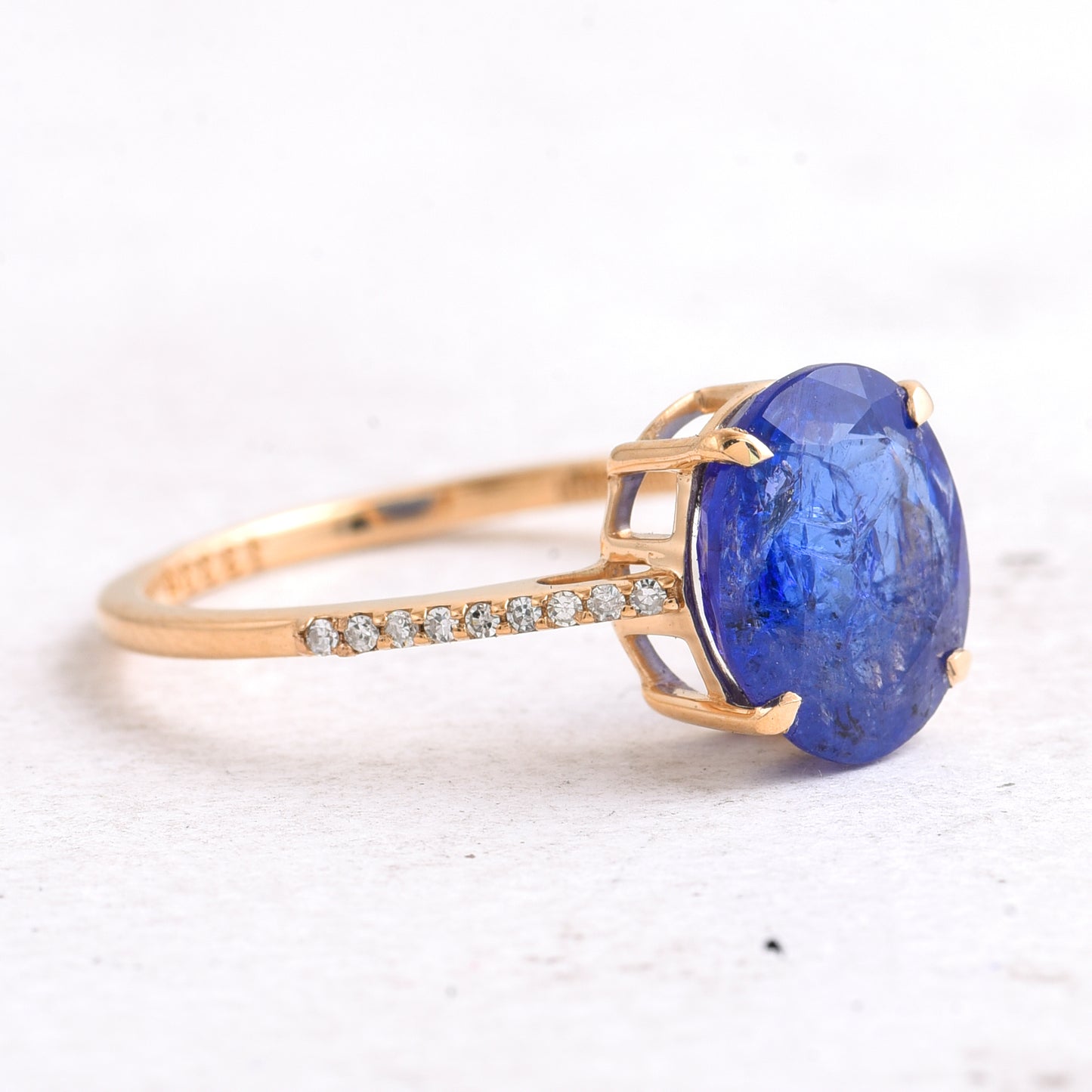 2.65 Ct Oval Mixed Cut Natural Tanzanite 14K Gold Ring
