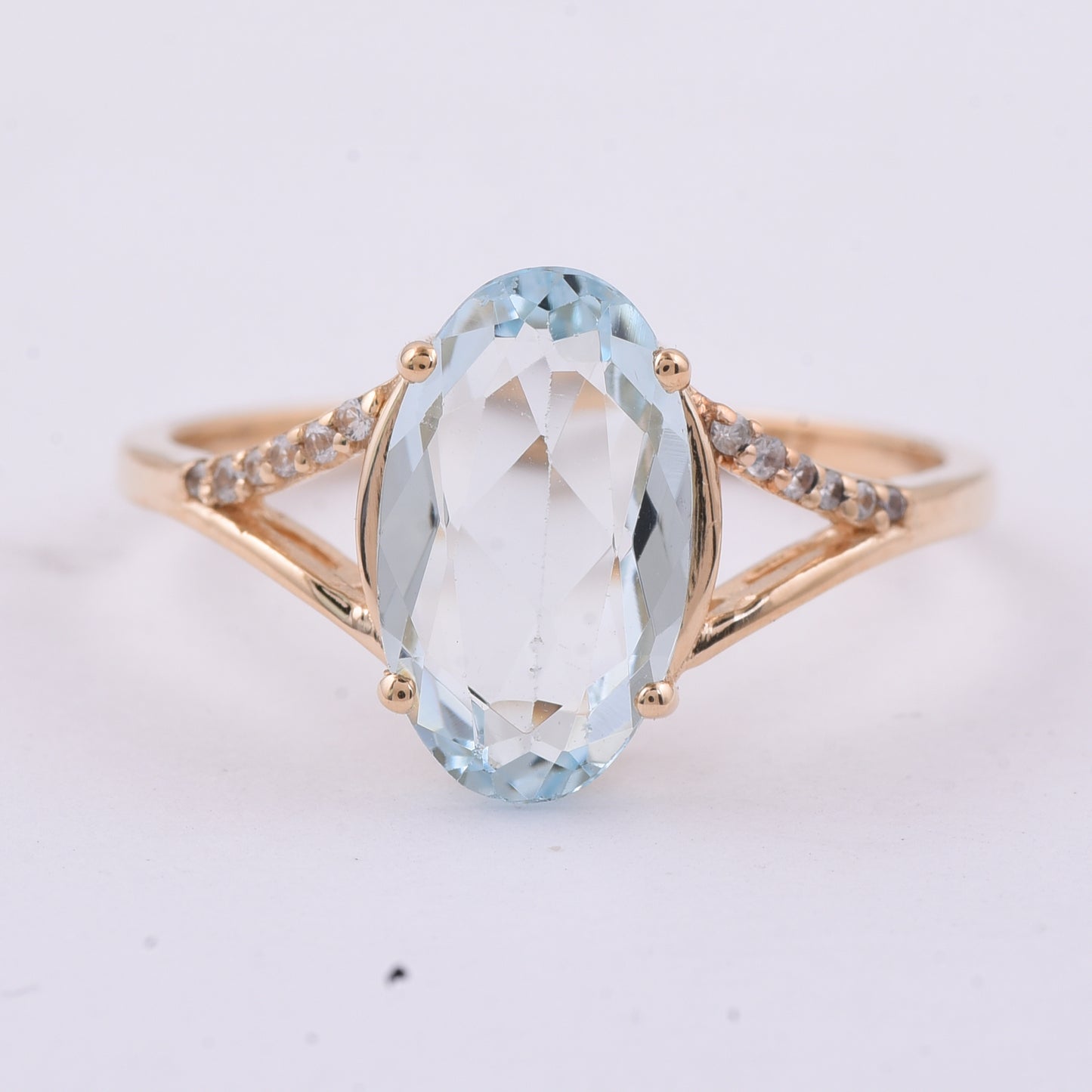 1.76 Ct Oval Natural Aquamarine 14K Gold Ring