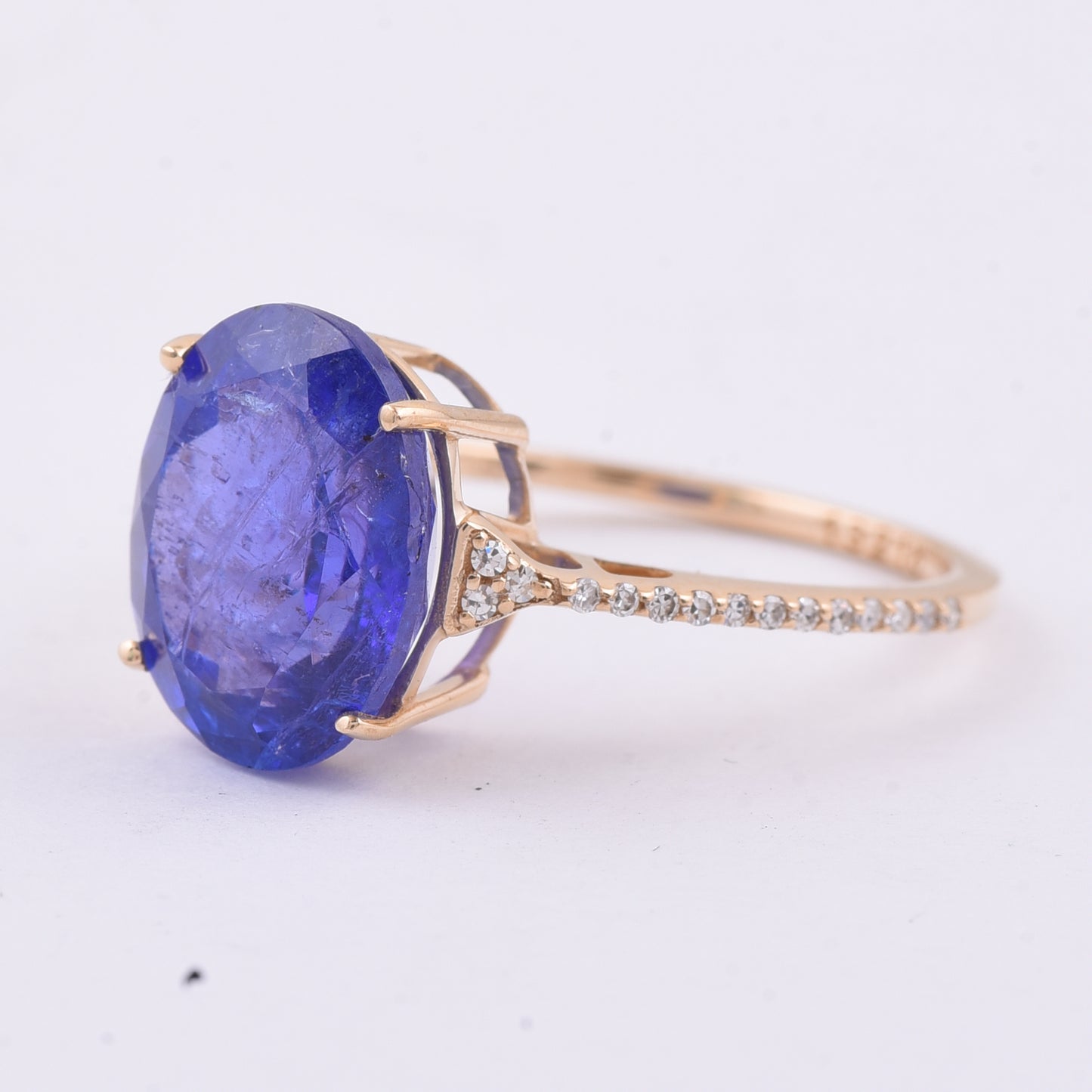 4.90 Ct Oval Natural Tanzanite 14K Gold Ring