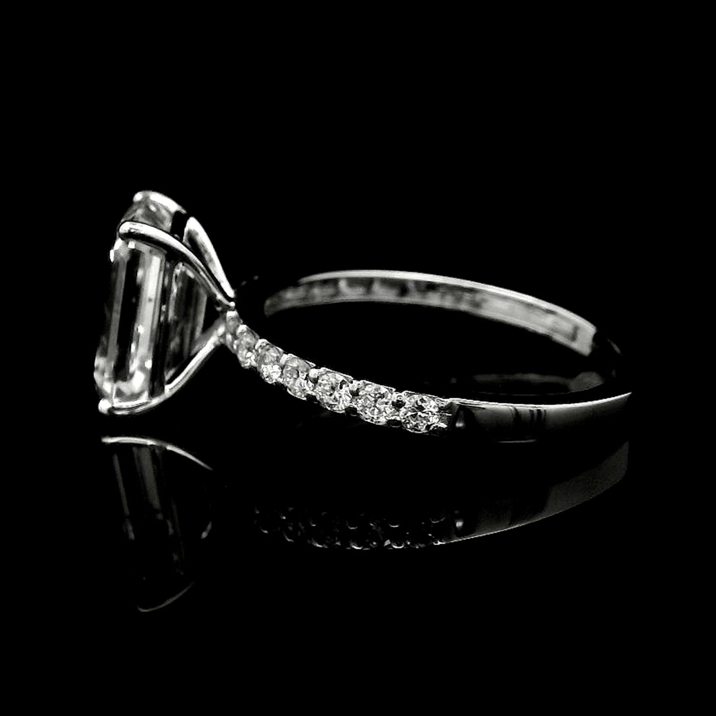 3.20 Carats Lab Grown Diamond 14K Gold Ring