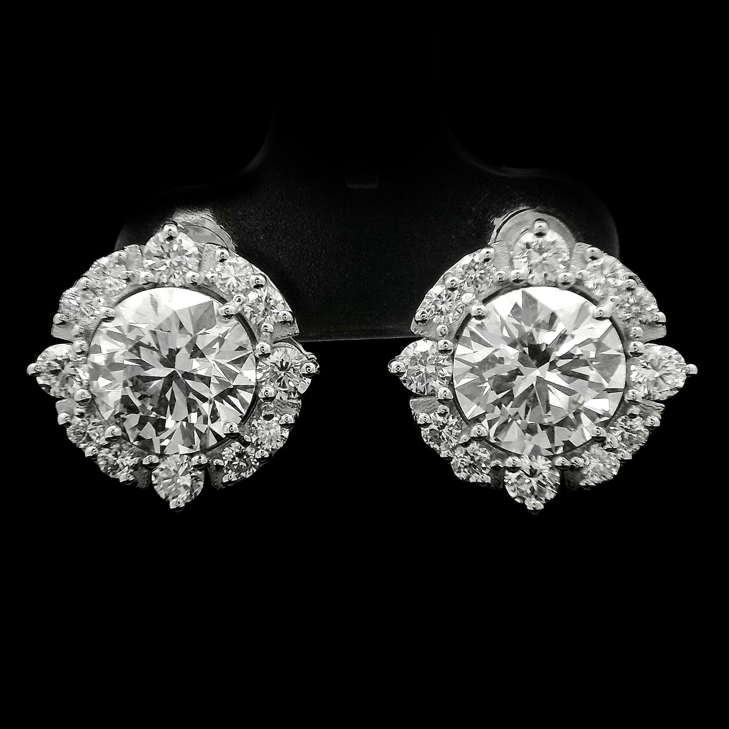 4.50 Carats Lab Grown Diamond 14K Gold Earrings