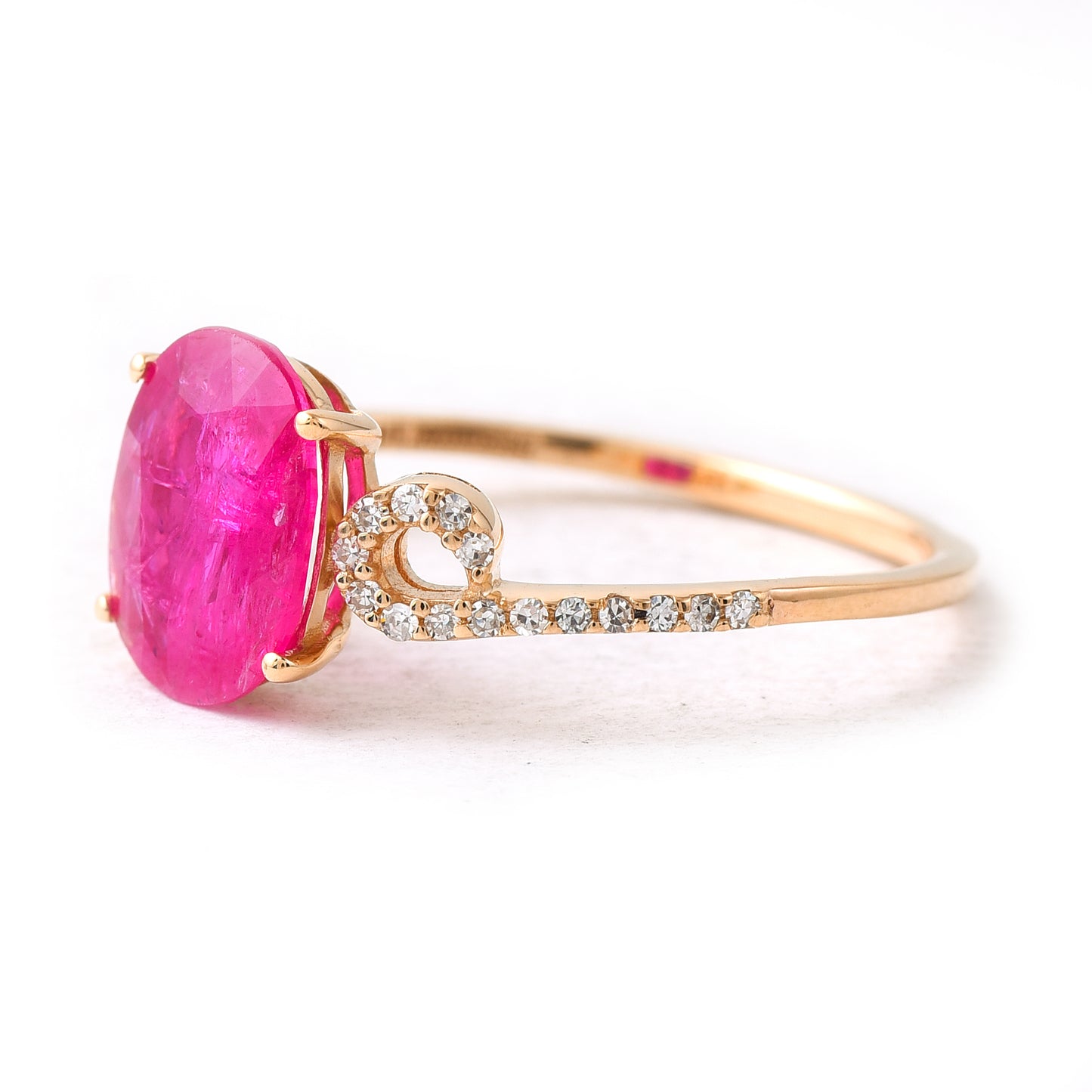 1.87 Ct Oval Ruby 14K Gold Ring