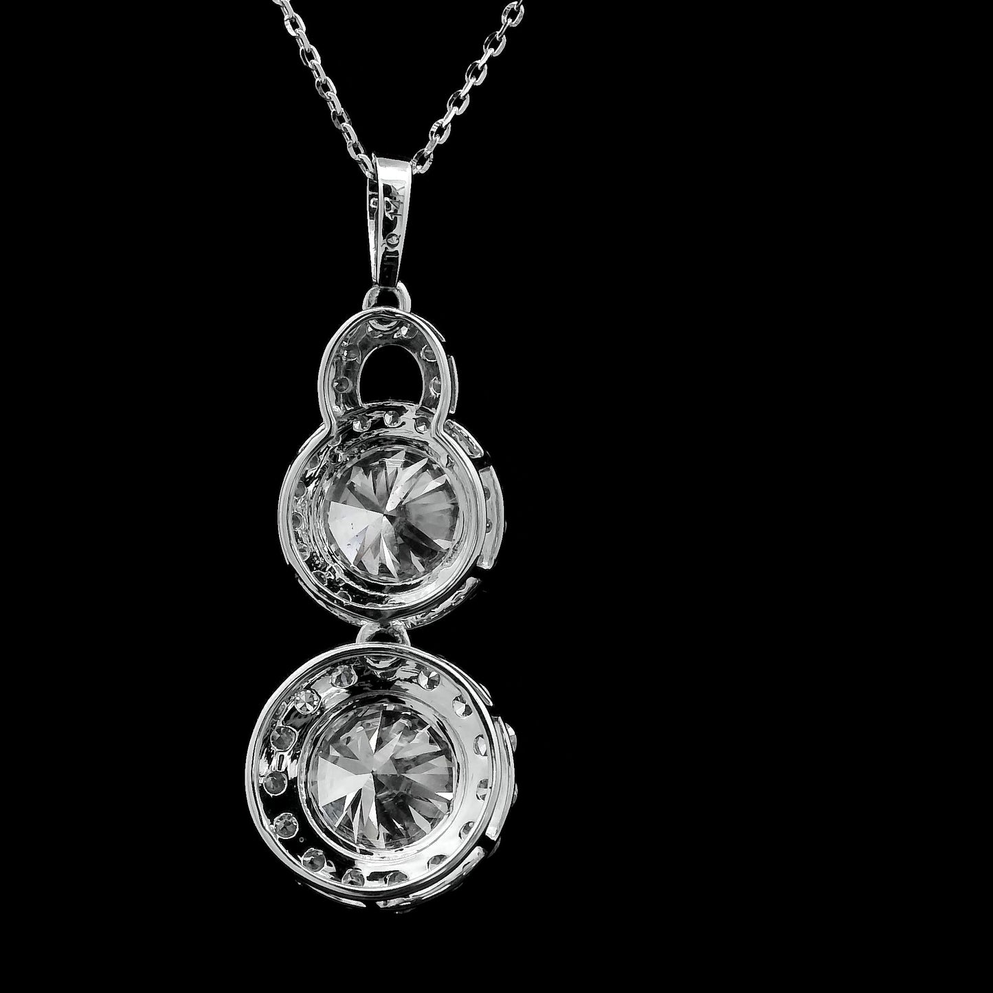 4.38 Carats Lab Grown Diamond 14K Gold Pendant
