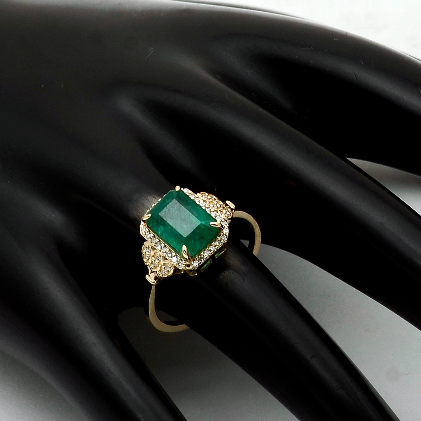 2.61 Ct Octagon Natural Emerald 14K Gold Ring