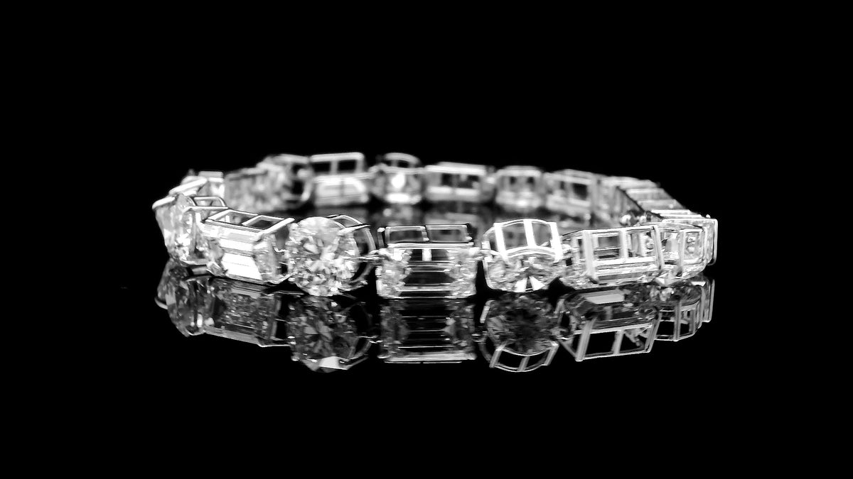 28.89 Carats Lab Grown Diamond 14K Gold Bracelet