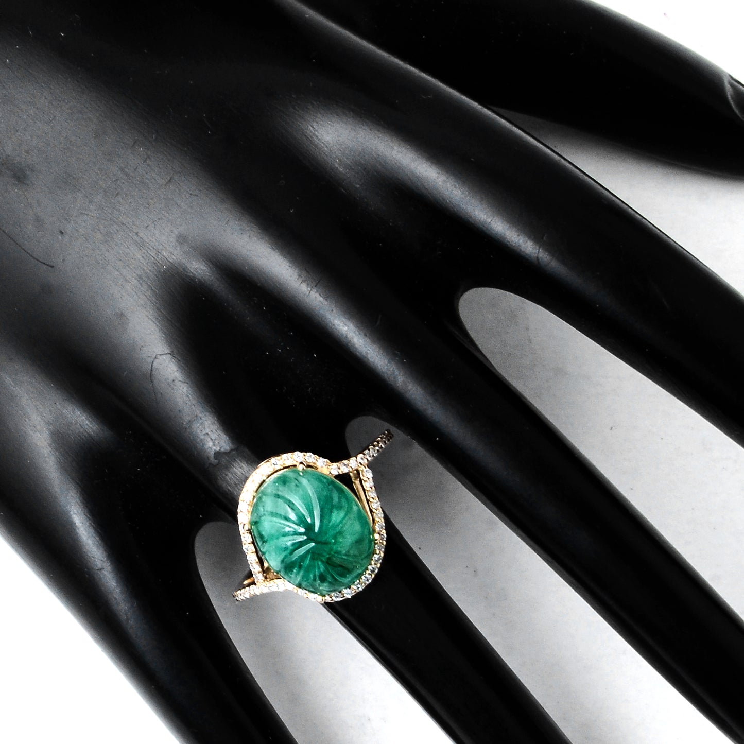 6.53 Ct Oval Carving Natural Beryl Emerald 14K Gold Ring