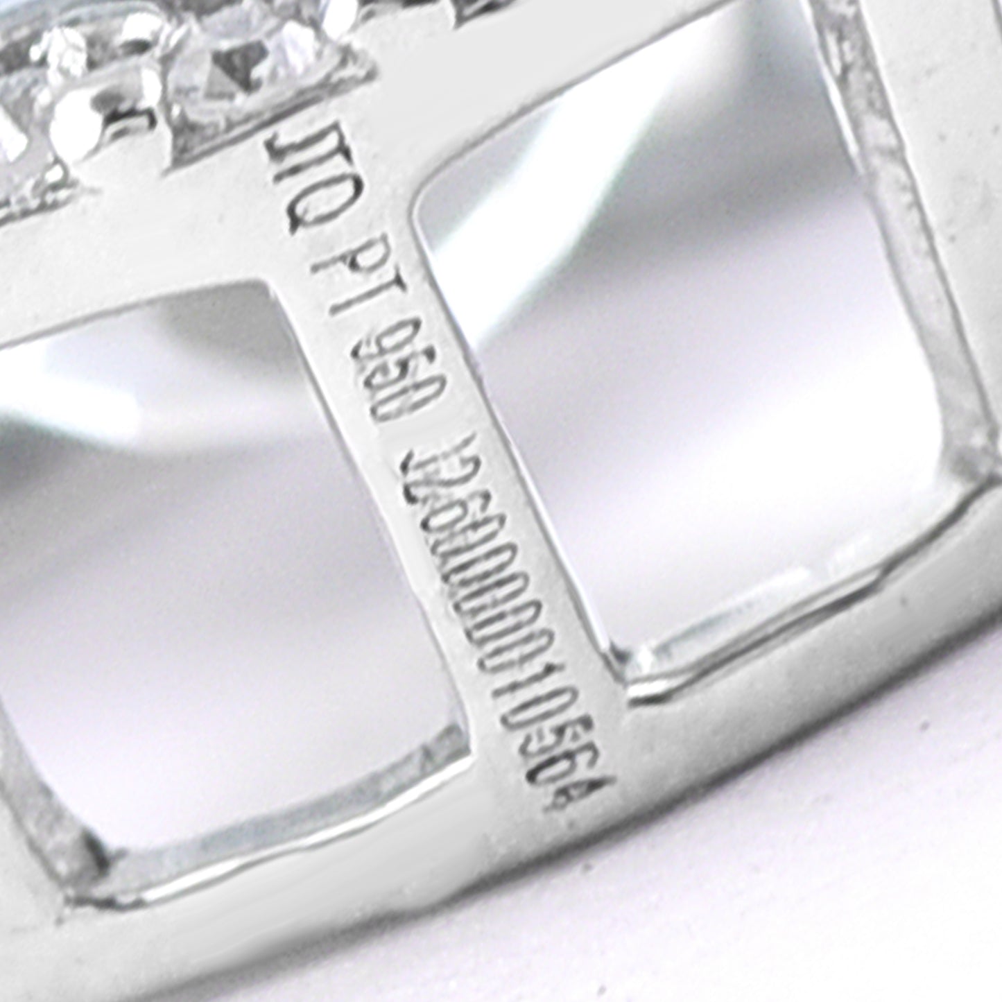 2.49 Ct Oval Mixed Cut Natural Aquamarine 950 Platinum Pendant
