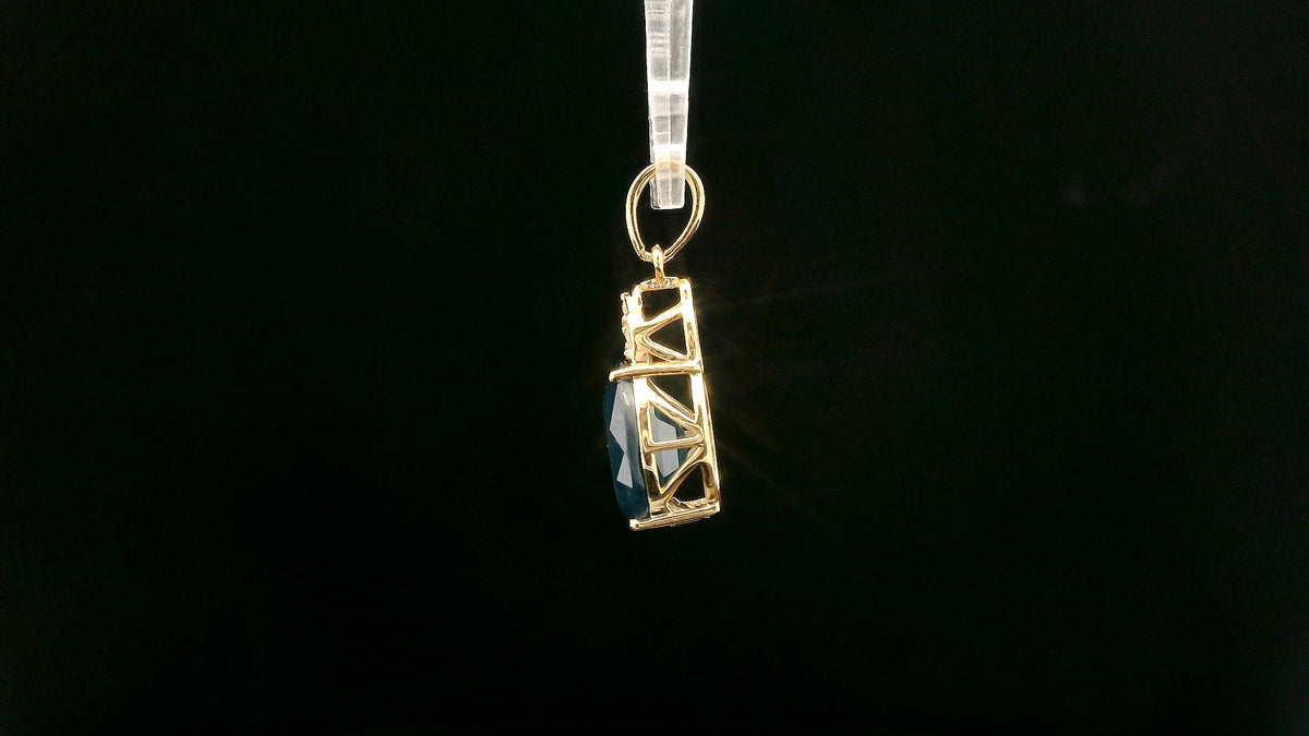 3.43 Ct Oval Mixed Cut Natural Corundum Sapphire 14K Gold Pendant
