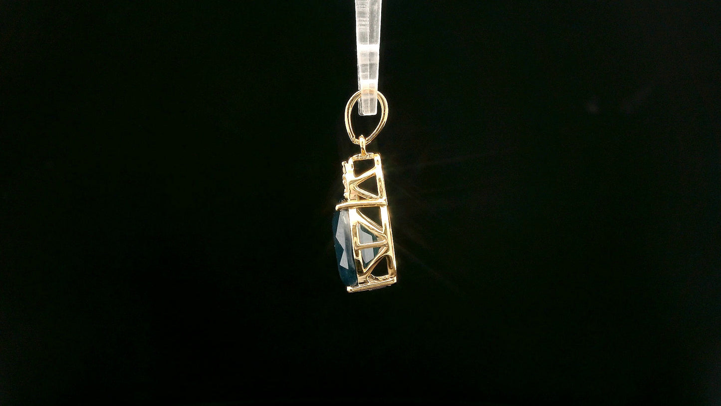 3.43 Ct Oval Mixed Cut Natural Corundum Sapphire 14K Gold Pendant