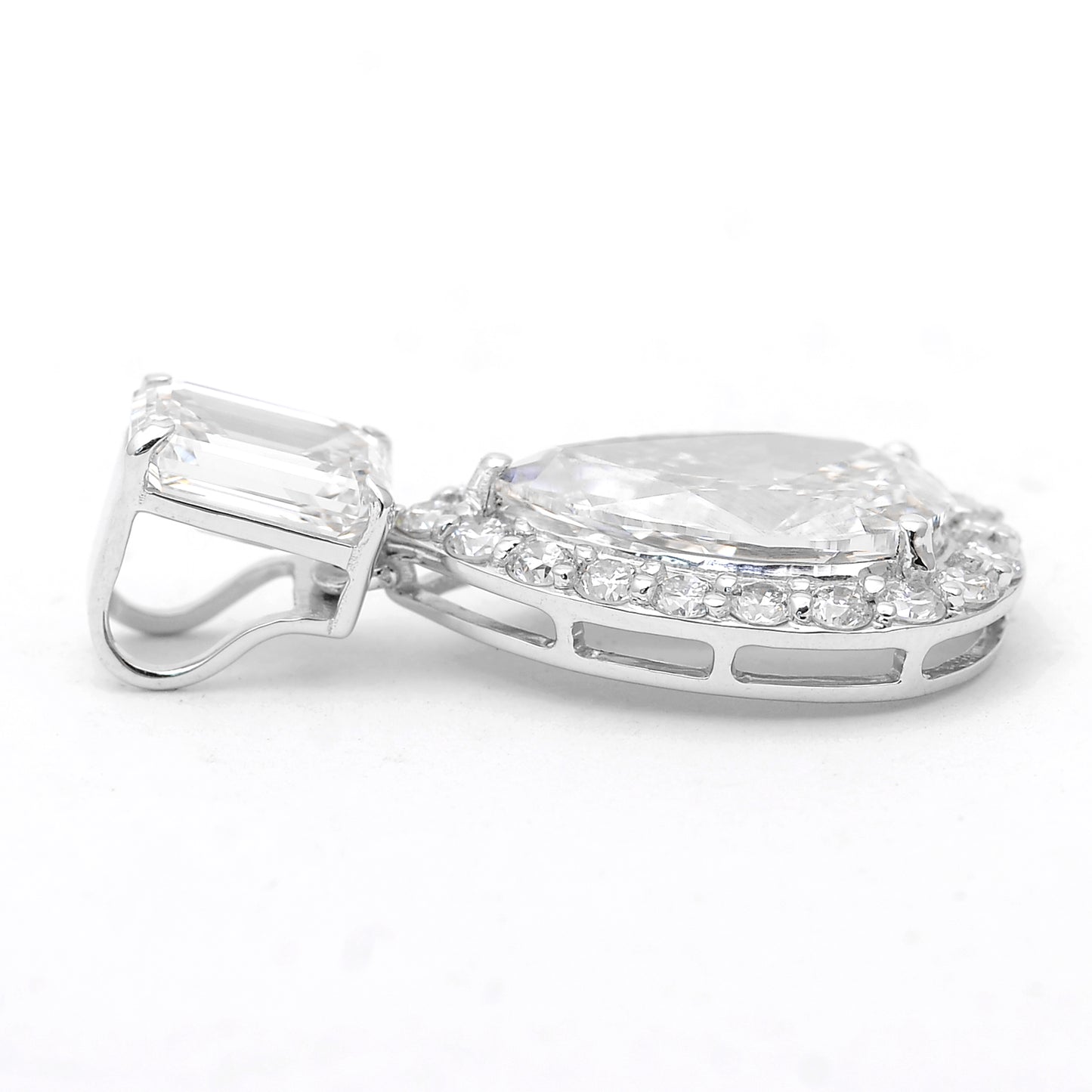3.49 Carats Lab Grown Diamond 14K Gold Pendant
