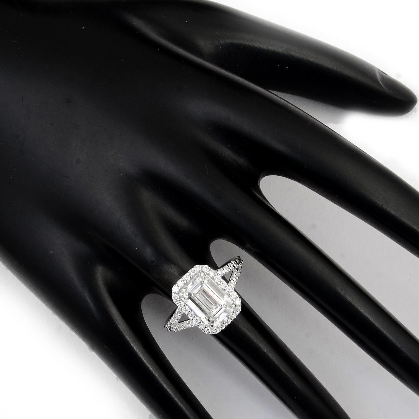 3.40 Carats Lab Grown Diamond 14K Gold Ring
