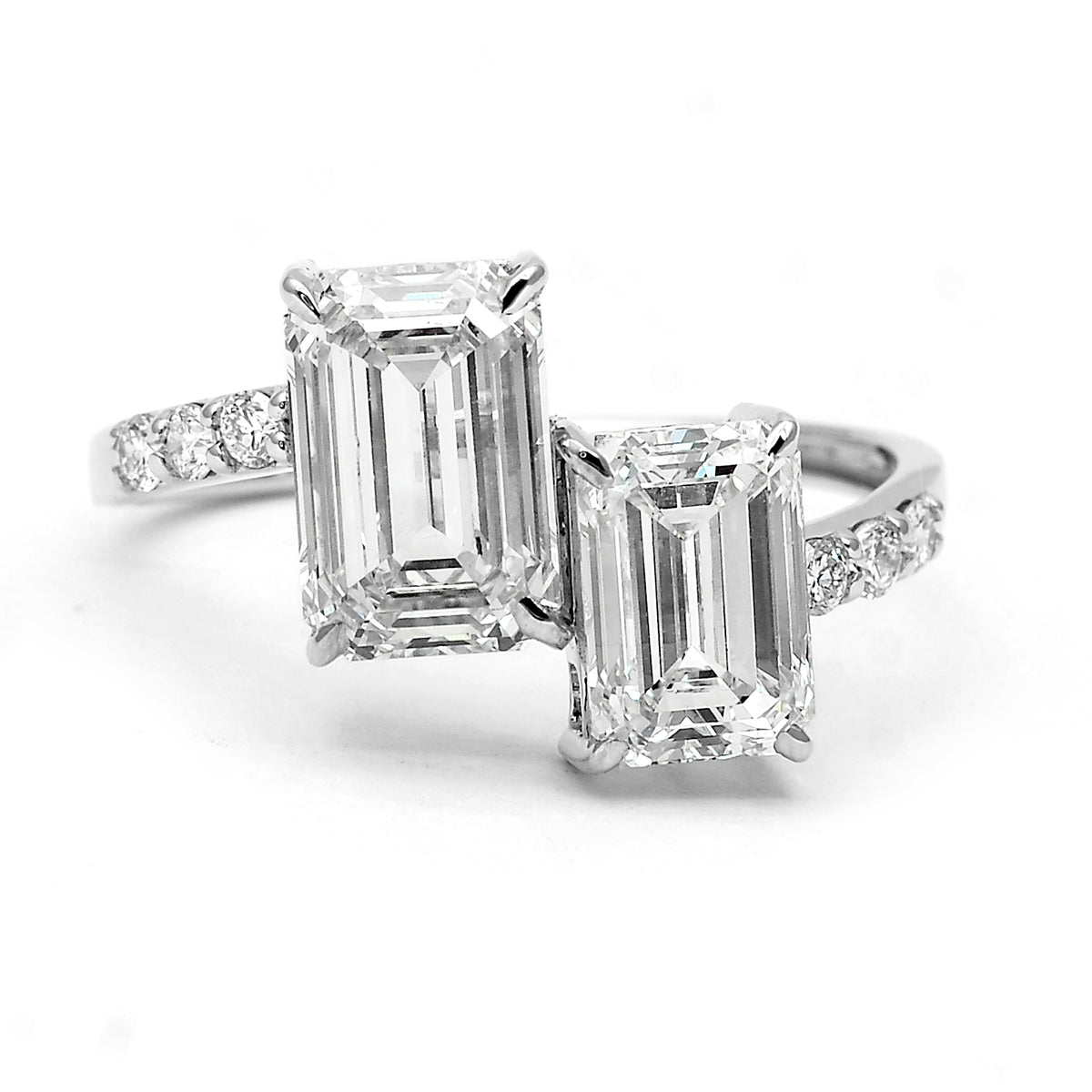 3.70 Carats Lab Grown Diamond 14K Gold Ring