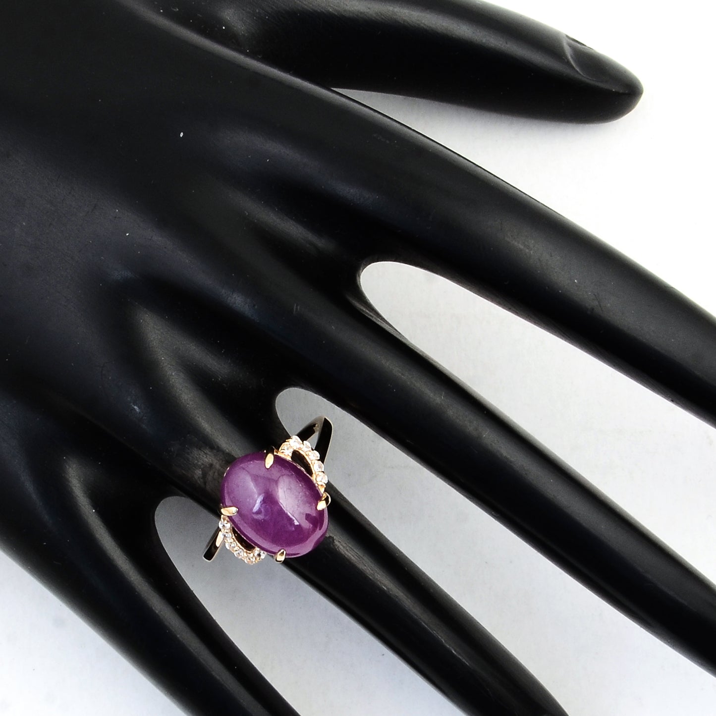 7.59 Ct Oval Ruby 14K Gold Ring