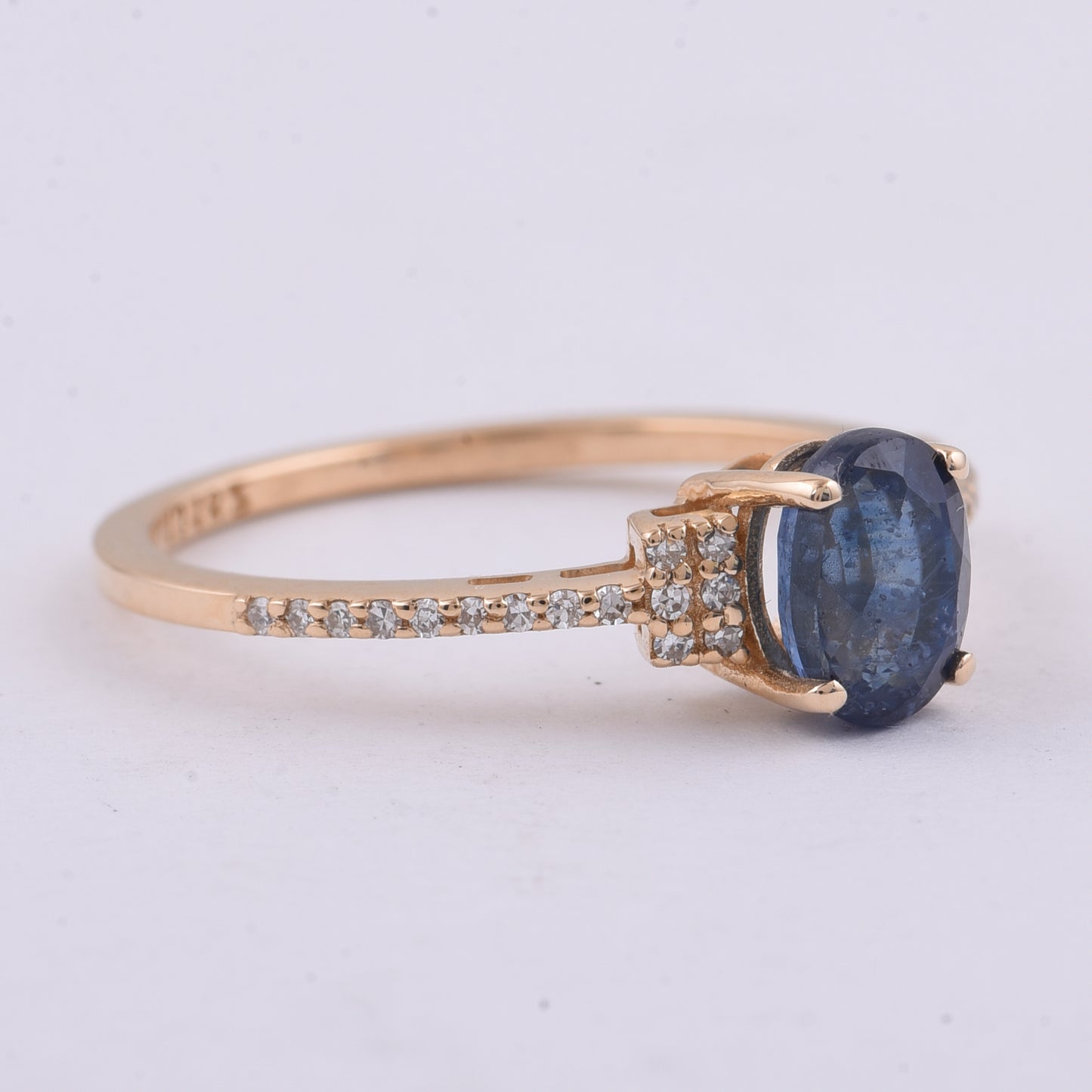 1.46 Ct Oval Natural Sapphire 14K Gold Ring