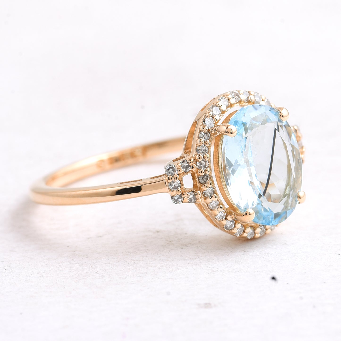 1.40 Ct Oval Mixed Cut Natural Aquamarine 14K Gold Ring