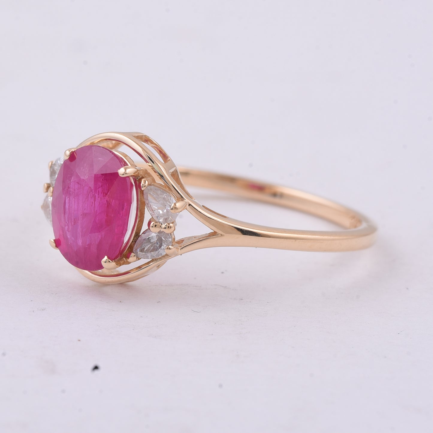 1.79 Ct Oval Natural Ruby 14K Gold Ring