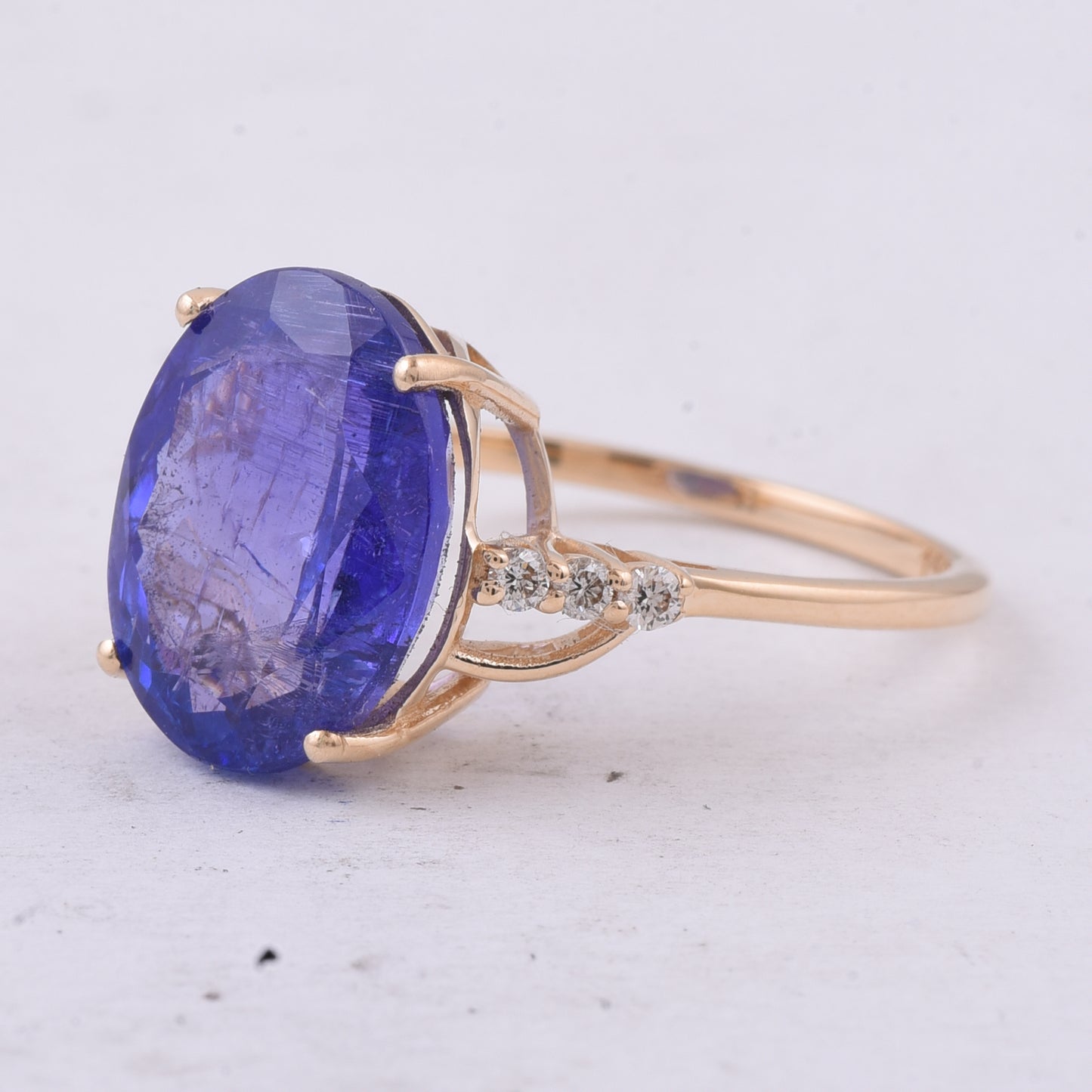 6.55 Ct Oval Natural Tanzanite 14K Gold Ring