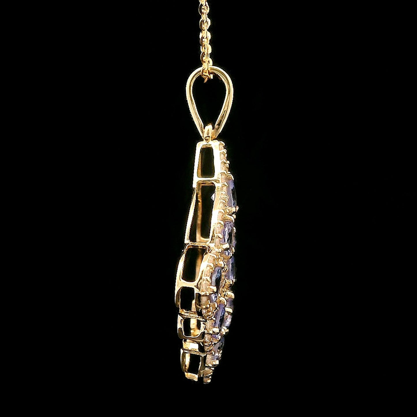 1.37 Ct Round Tanzanite 14K Gold Pendant