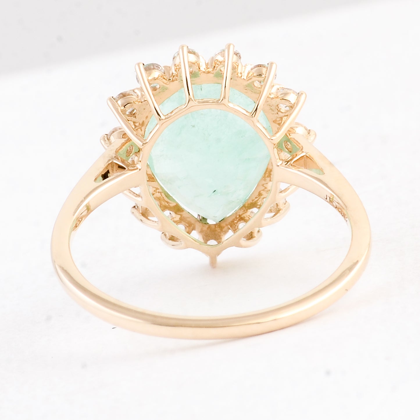 3.87 Ct Pear Emerald 14K Gold Ring