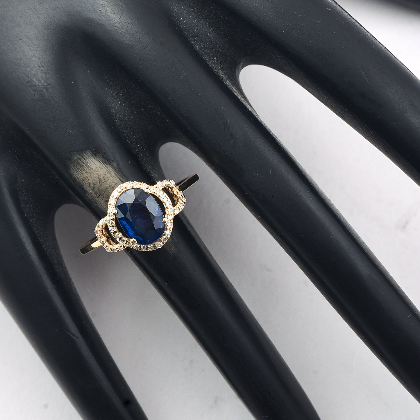 1.47 Ct Oval Mixed Cut Natural Sapphire 14K Gold Ring