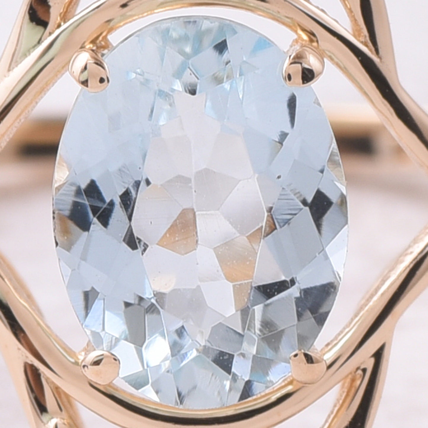 1.15 Ct Oval Mixed Cut Natural Aquamarine 14K Gold Ring