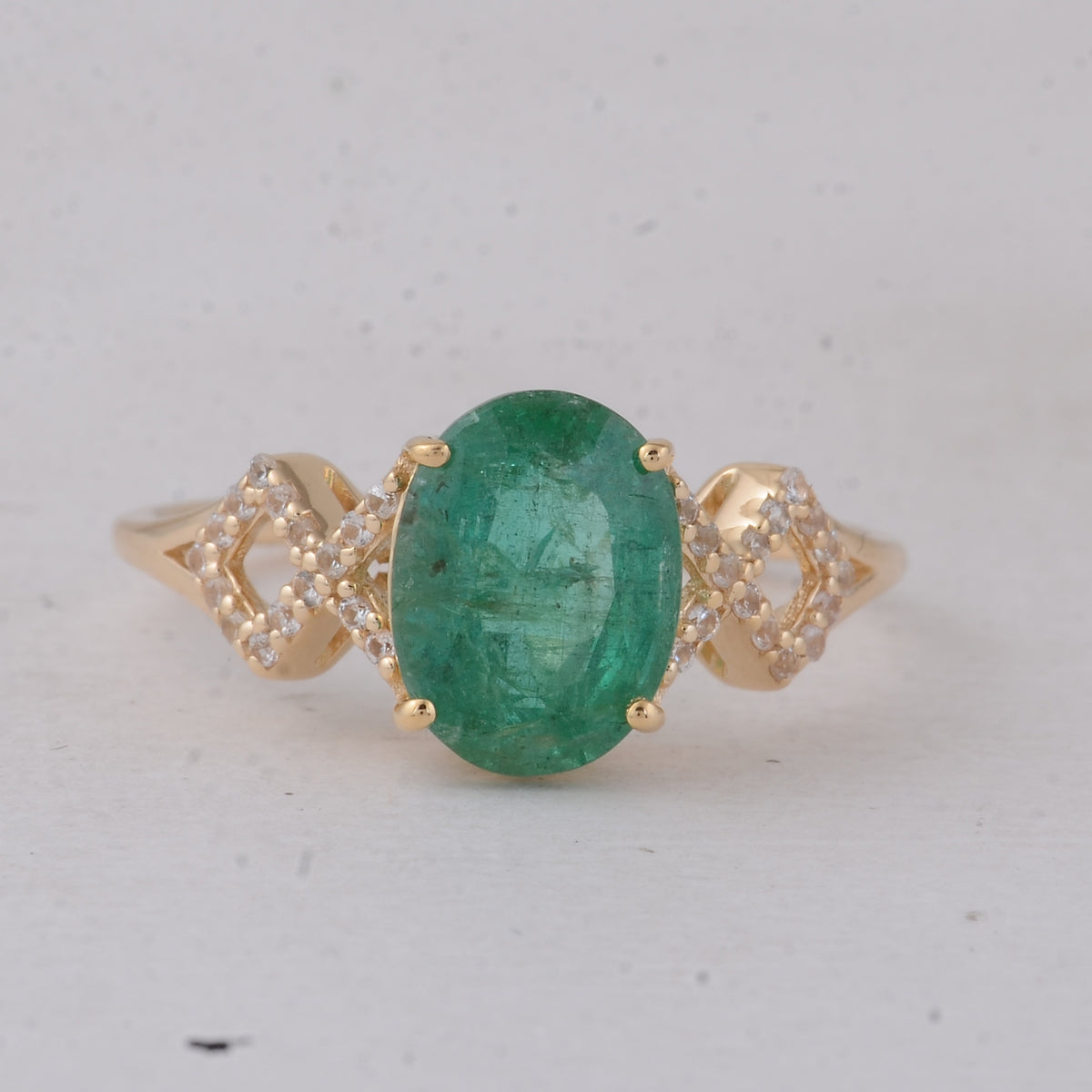 1.87 Ct Oval Emerald 9K Gold Ring