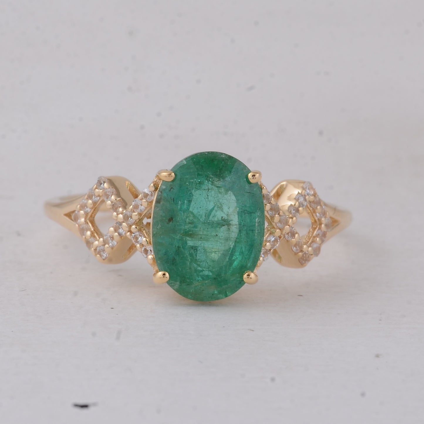 1.87 Ct Oval Emerald 9K Gold Ring