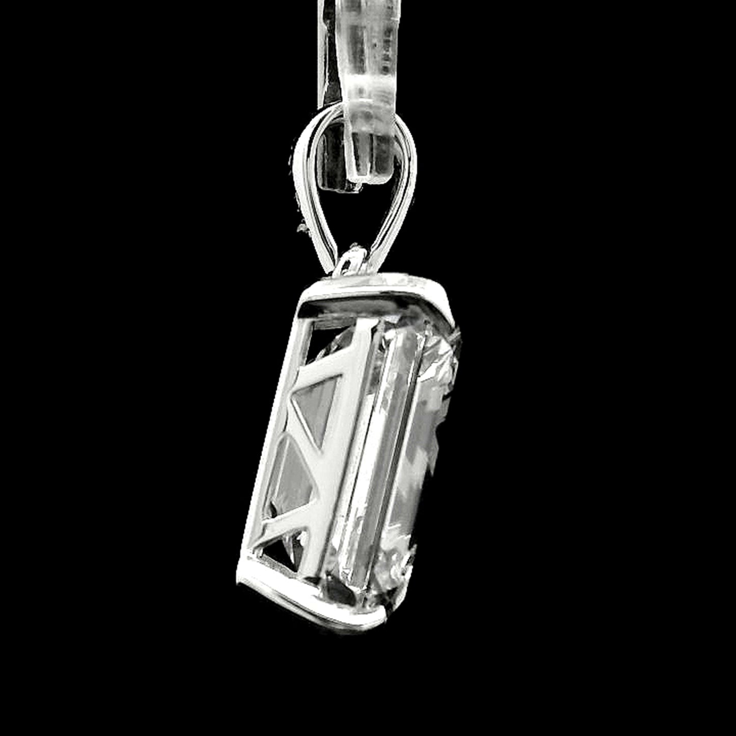 4.97 Carats Lab Grown Diamond 14K Gold Pendant