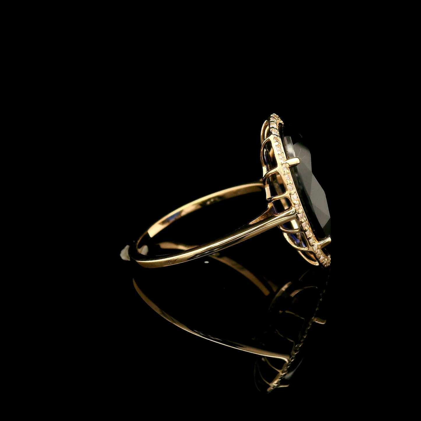 7.91 Ct Oval Mixed Cut Lab Grown Sapphire 14K Gold Ring