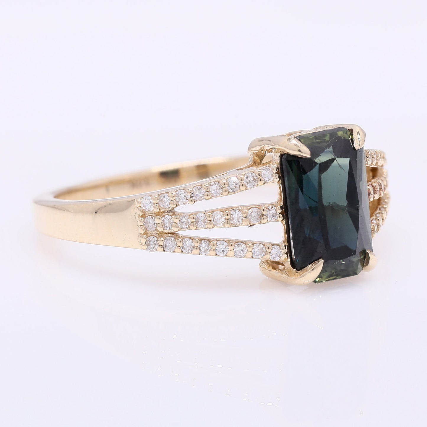 2.14 Ct Octagon Step Cut Natural Bi-Coloured Sapphire 14K Gold Ring
