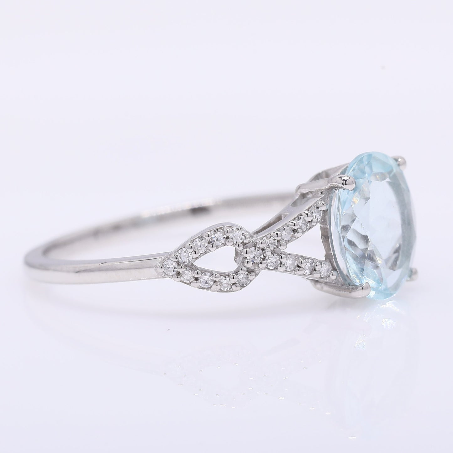 1.33 Ct Oval Mixed Cut Natural Aquamarine 950 Platinum Ring