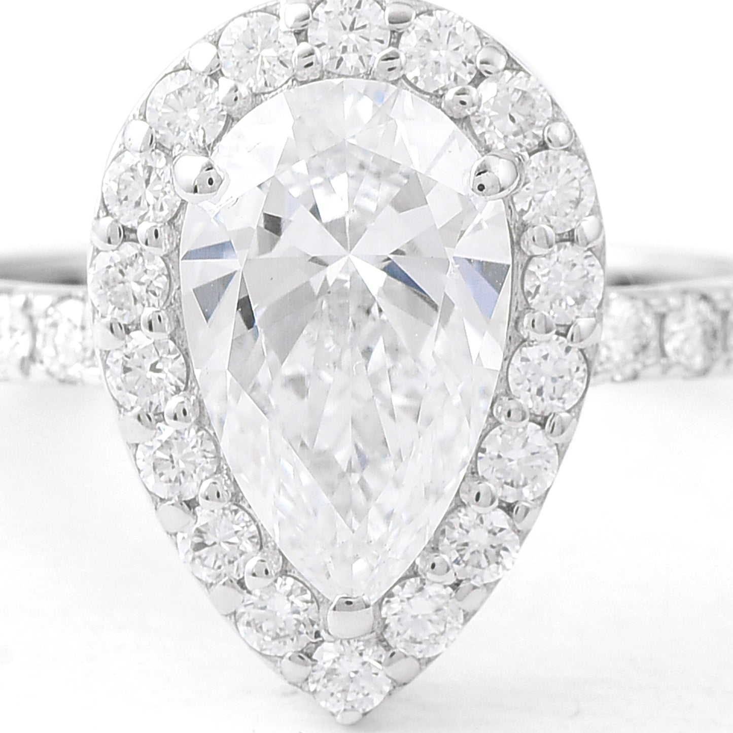 2.57 Carats Lab Grown Diamond 14K Gold Ring