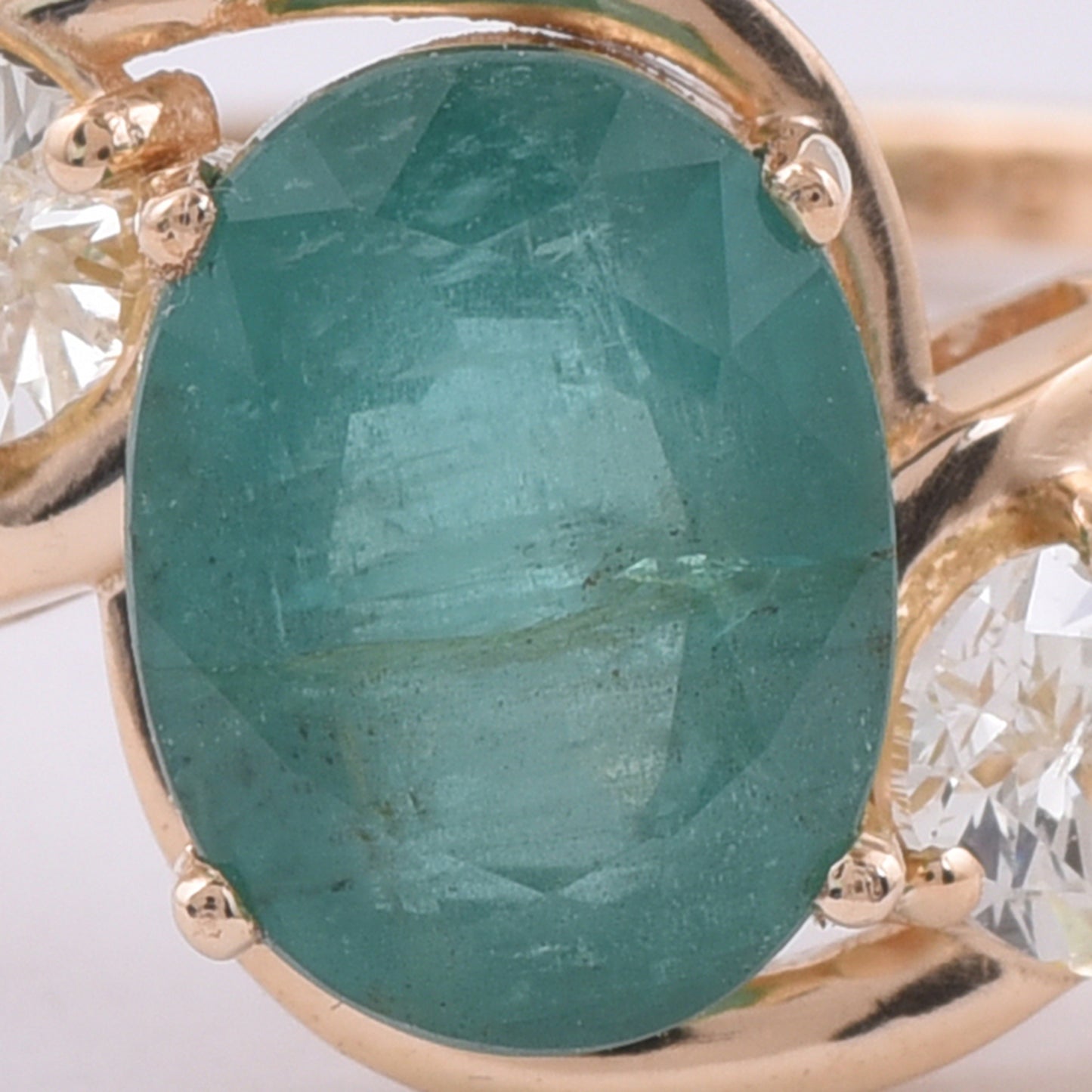 1.93 Ct Oval Natural Emerald 14K Gold Ring