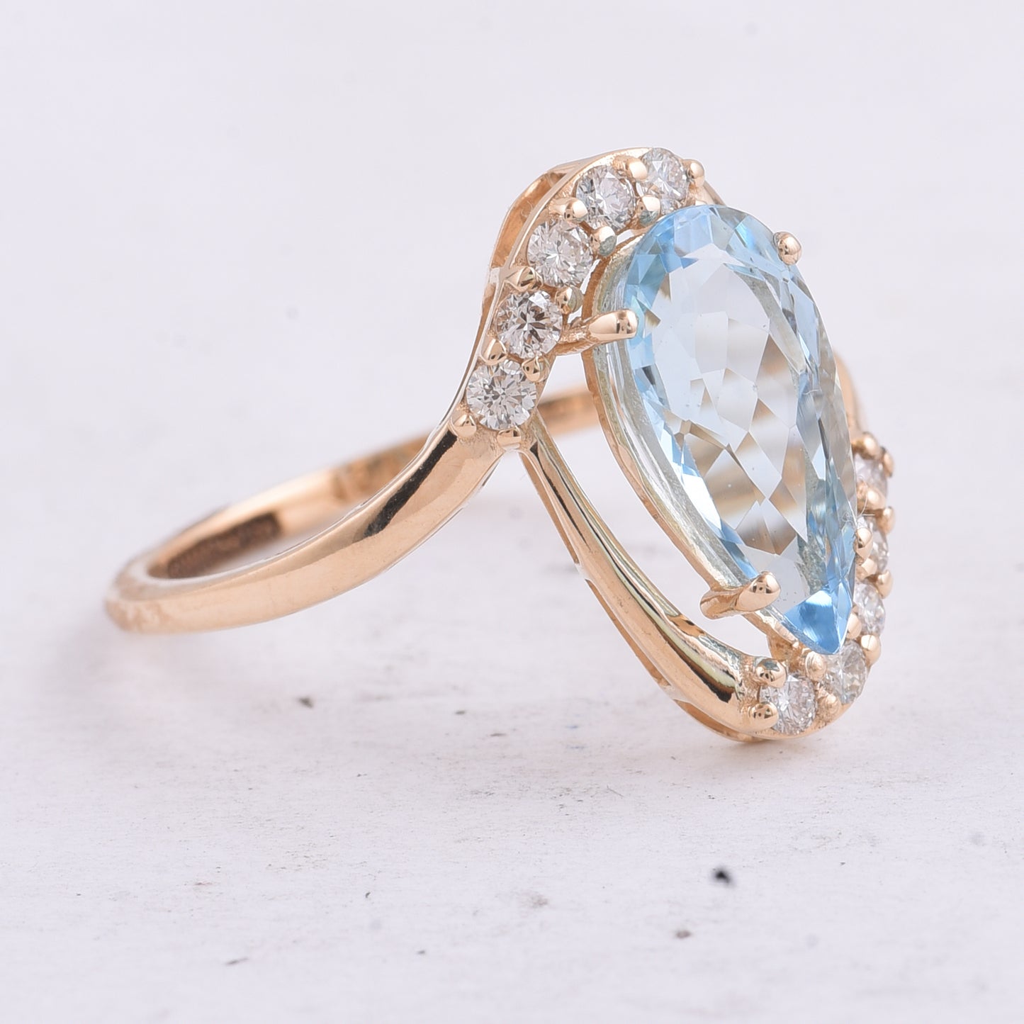 2.20 Ct Pear Natural Aquamarine 14K Gold Ring