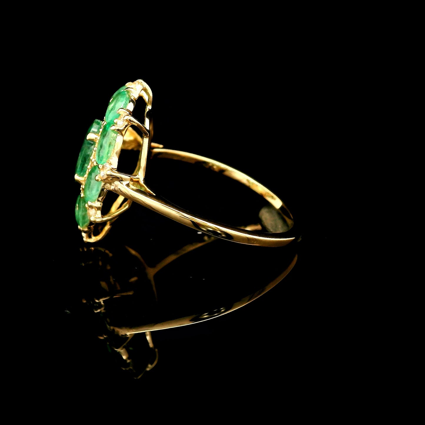 2.34 Ct Oval Emerald 14K Gold Ring