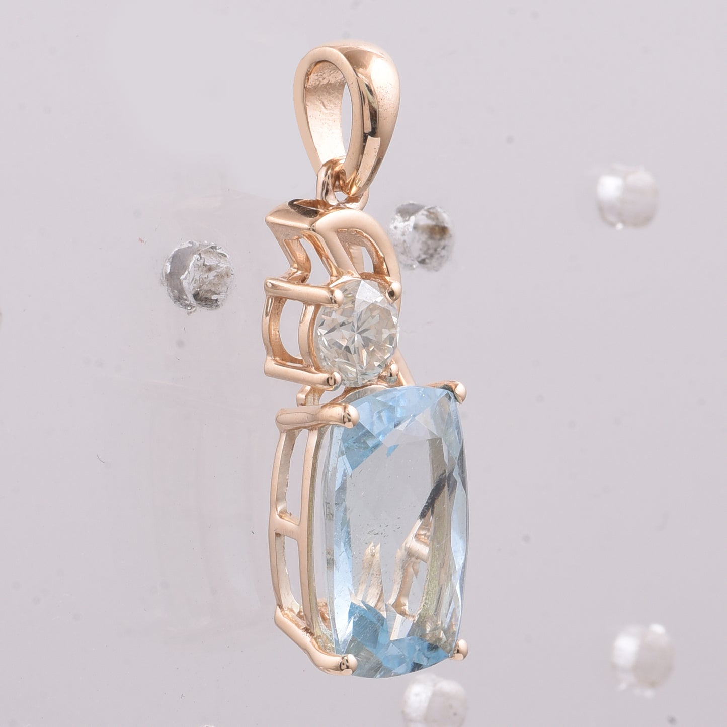 2.62 Ct Cushion Natural Aquamarine 14K Gold Pendant